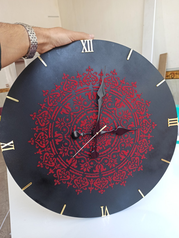 ساعت دیواری طرح فرش